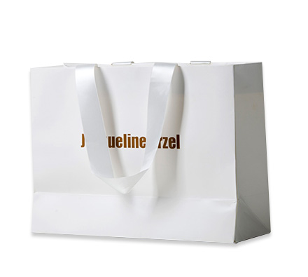 Internal handle bag